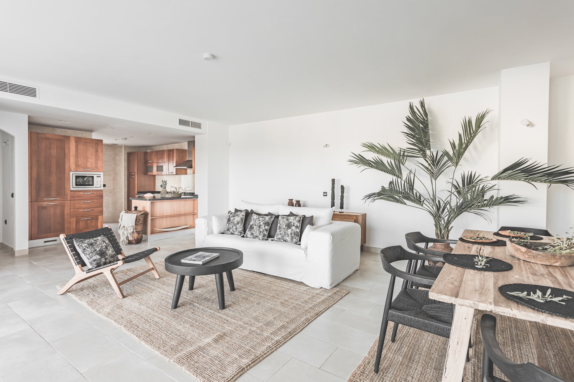 Designer Tips To Consider For A Stunning Living Room