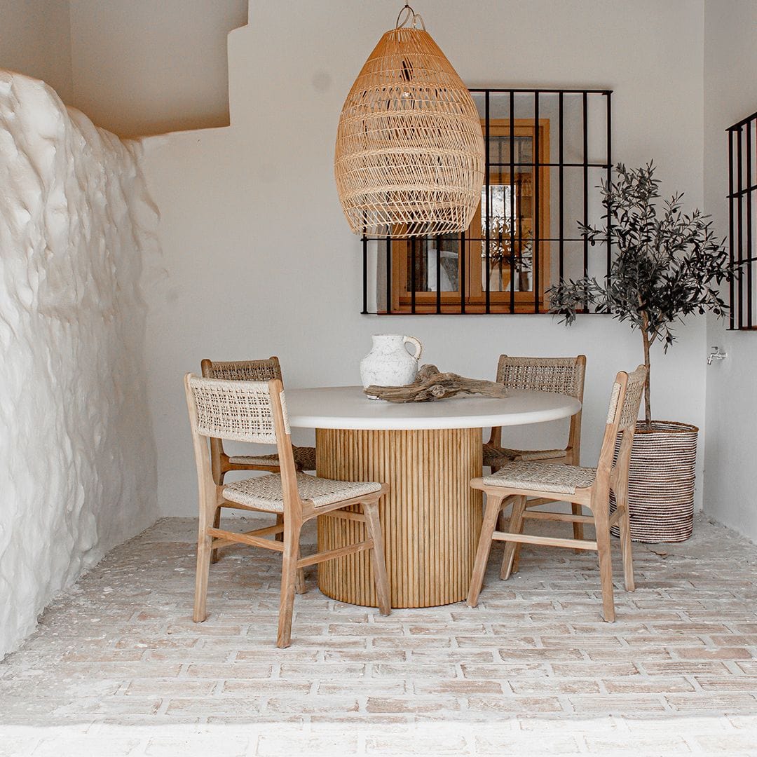Kaia Round Dining Table – Zoco Home