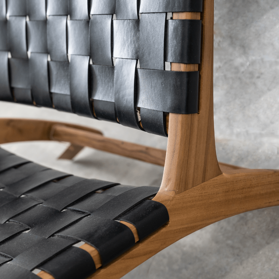 Zoco Home Furniture/Chair/Lounge Leather Belt Lounge Chair | Black