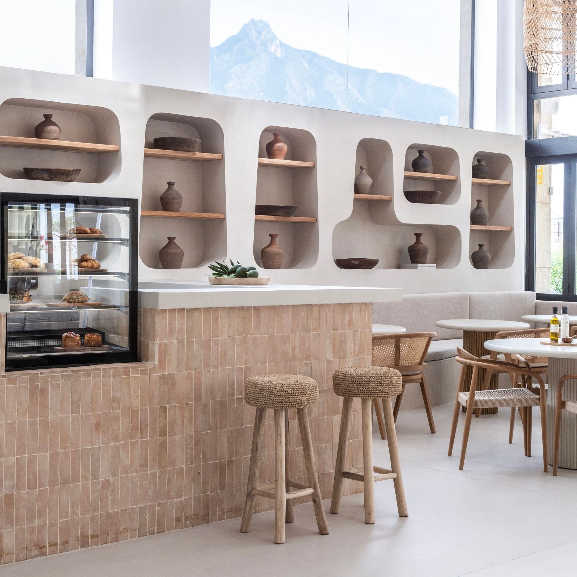 Zoco Home Furniture/Chair Raffia Bar Stool