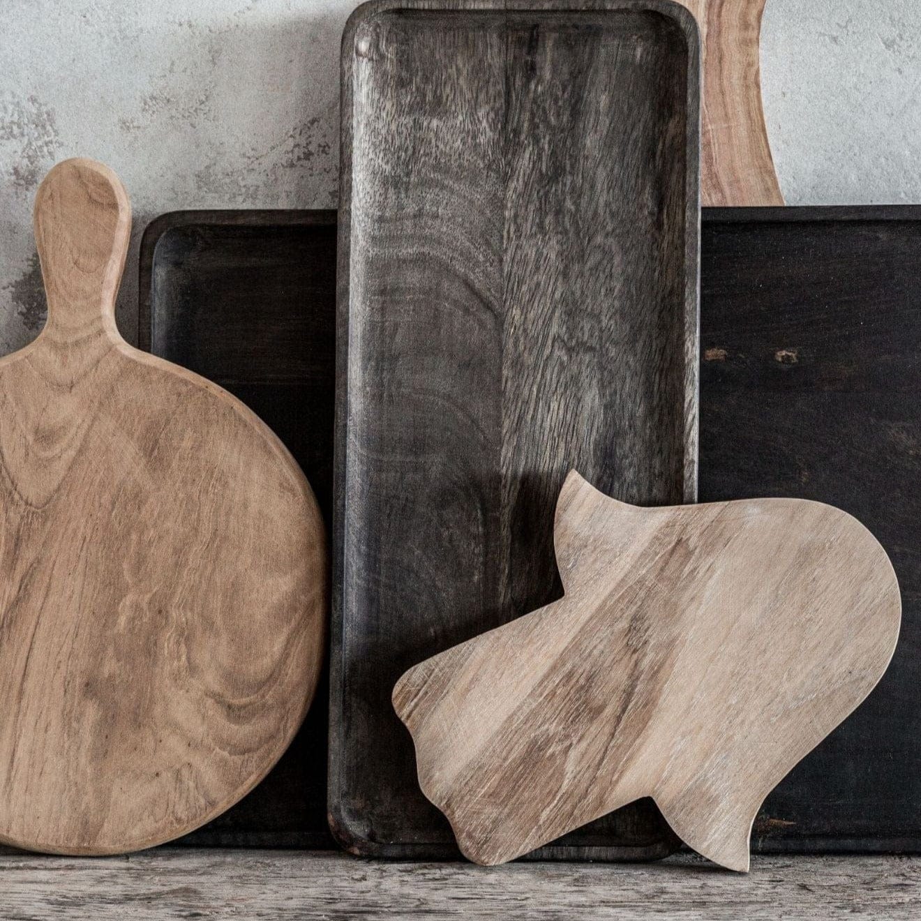 Zoco Home Decor/Kitchen Round Teak Cutting Board With Handle | 21 cm