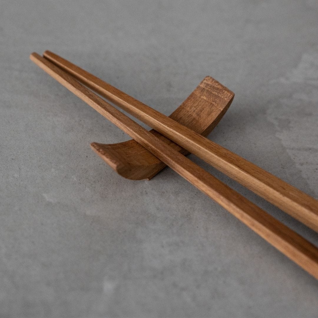 Zoco Home Decor/Kitchen Teak Chopsticks & Hashioki Set | Natural