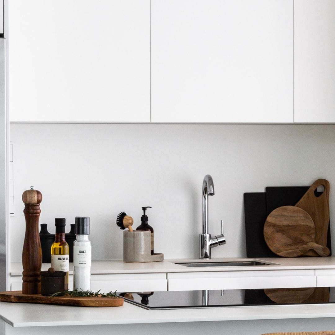 Zoco Home Brush and Soap Holder | 18x12.7cm