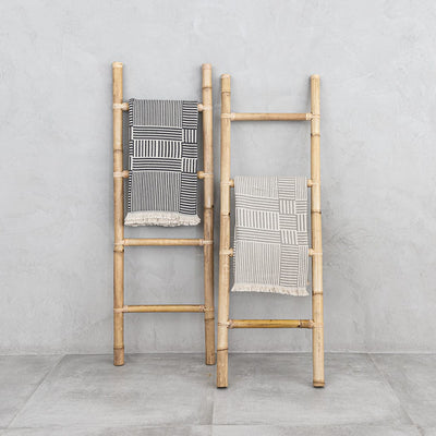 Zoco Home Manta Fouta a rayas | Natural / Negro lavado a la piedra | 140 x 180 cm