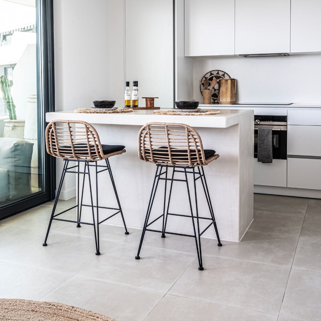 Zoco Home Outdoor/Chair/Bar Stool Jaipur Low Bar Stool | Black