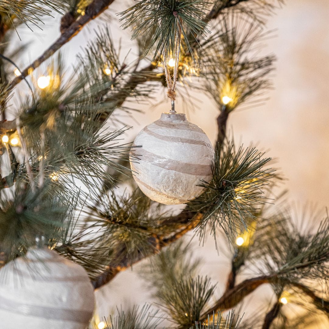 Zoco Home Decor/Christmas Paper Mache Christmas Ornament Set