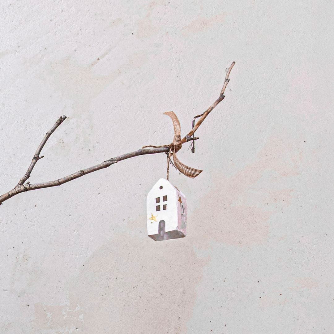 Zoco Home Decor/Christmas Paper Mache House Ornament Star