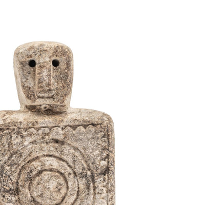 Zoco Home Raja Sumba-Steinstatue mit Zielsymbol | Klein