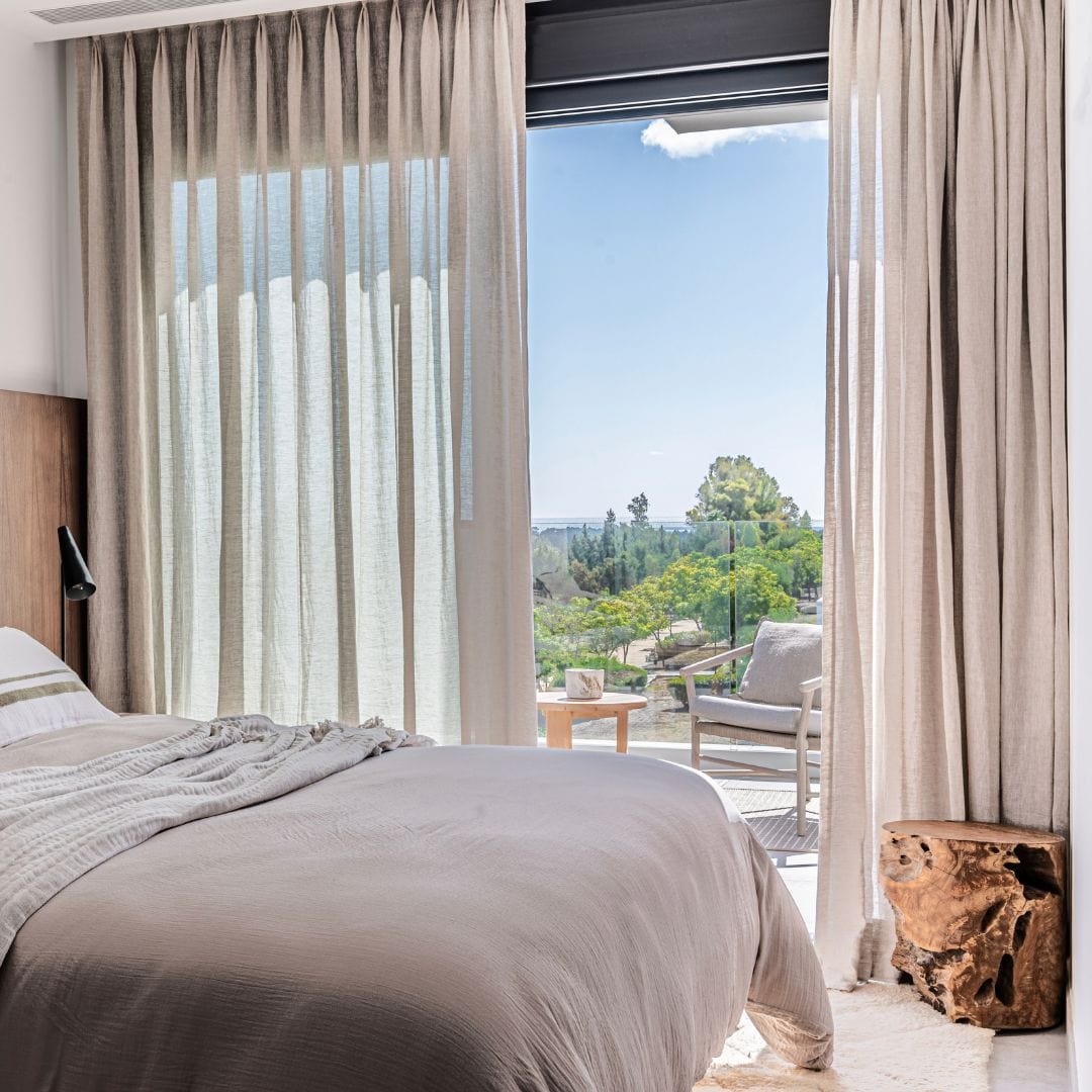 Zoco Home Furniture/Chair Root Stool