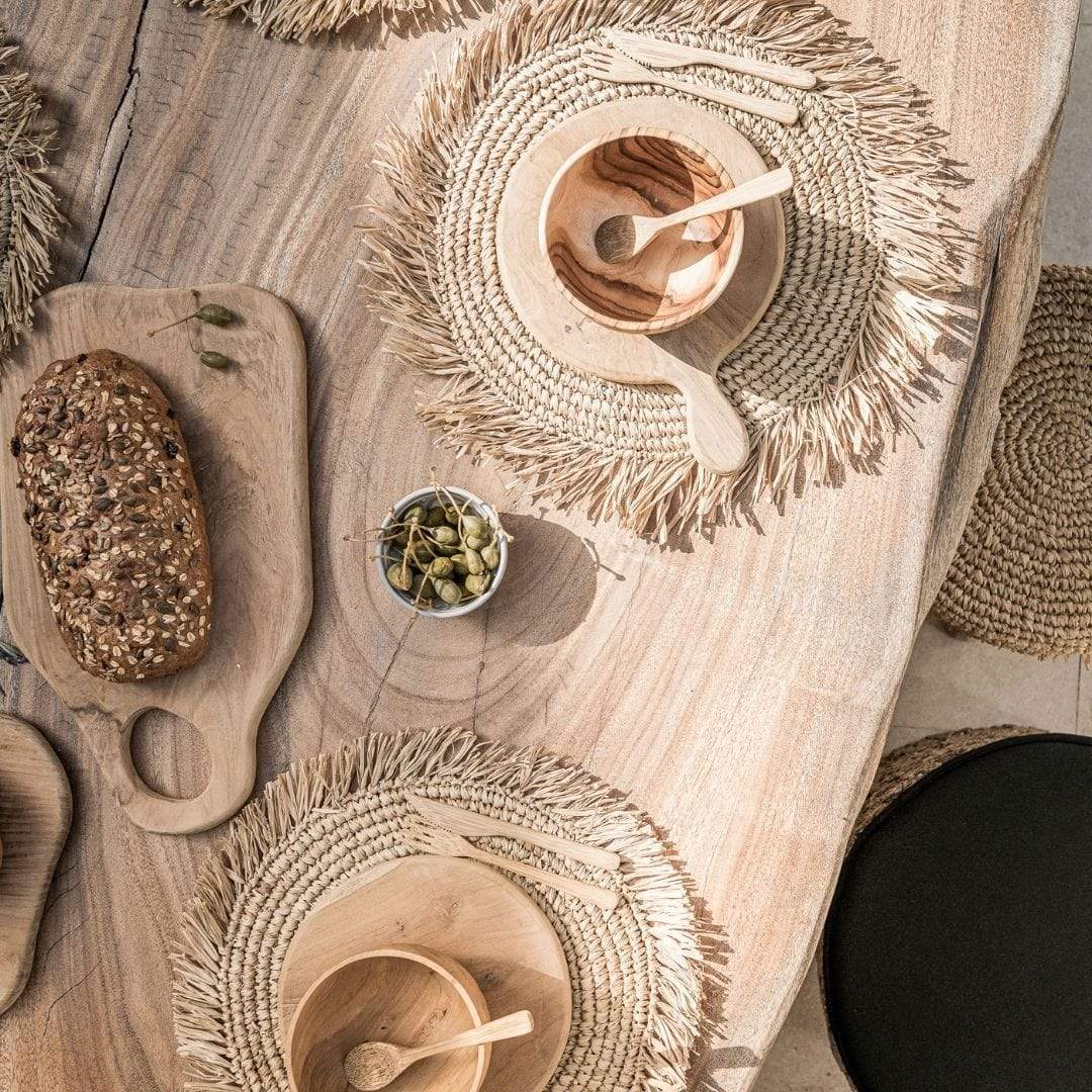 Zoco Home Decor/Kitchen Round Teak Cutting Board With Handle | 21 cm