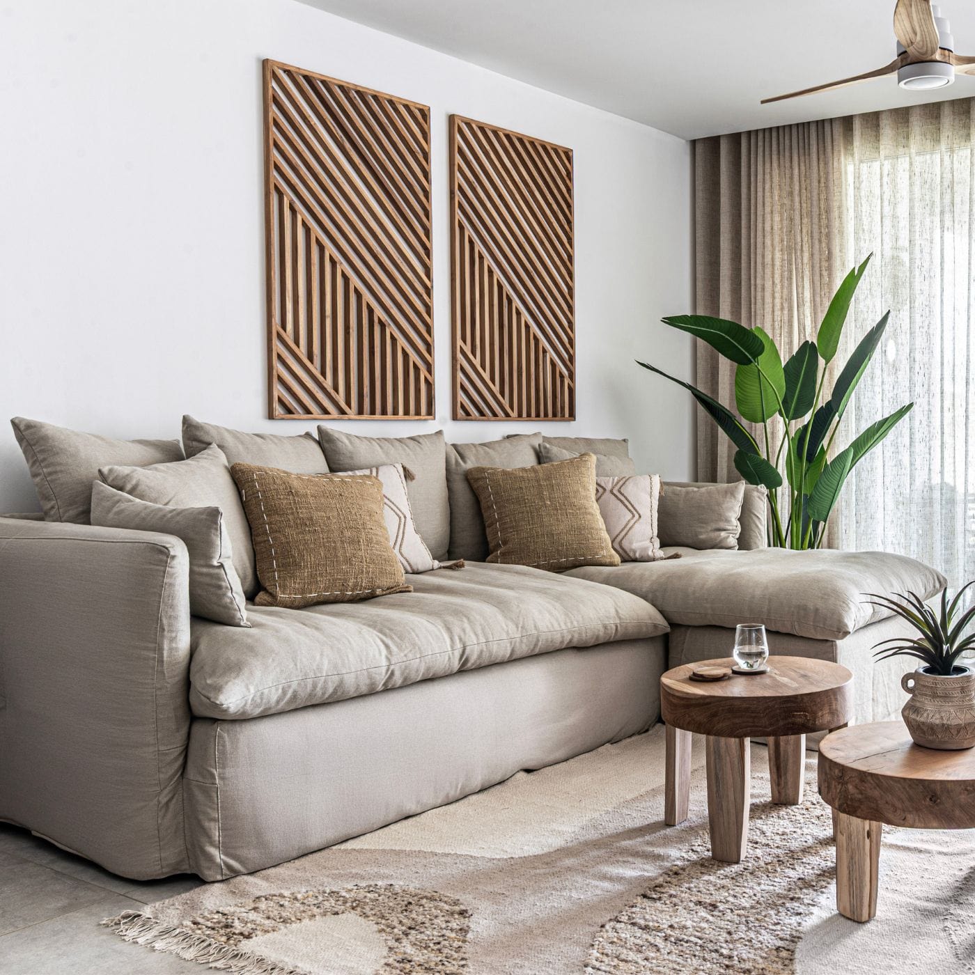 Zoco Home Furniture/Sofa Tarifa Linen Chaise Longue Sofa | Reversible
