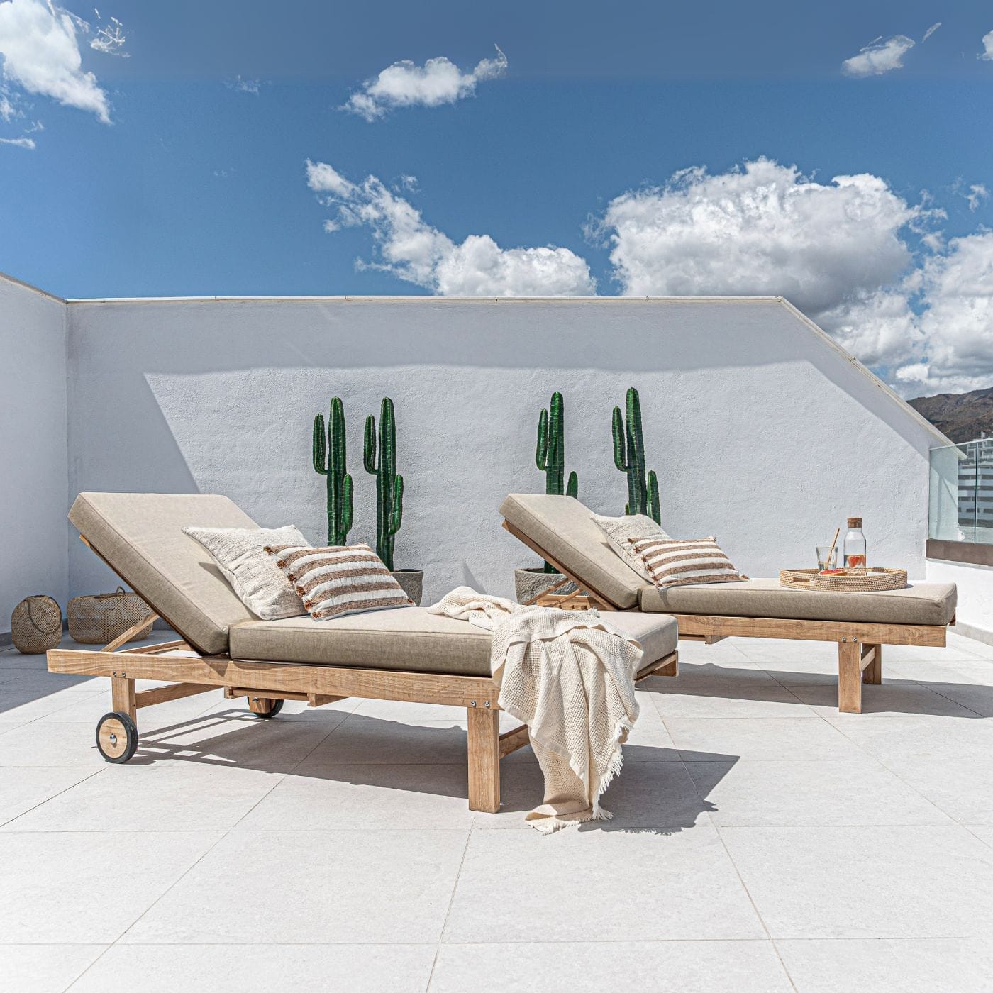 Zoco Home Outdoor/Sunbed Tulum Teak Sunbed | Sand