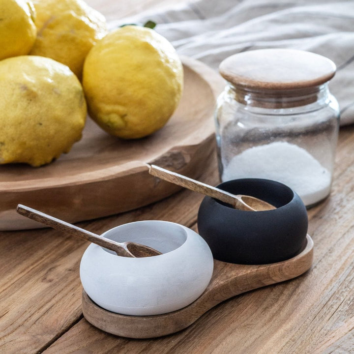 Zoco Home Mango Salt & Pepper Jar Set | Black/White 20x9x6.5cm